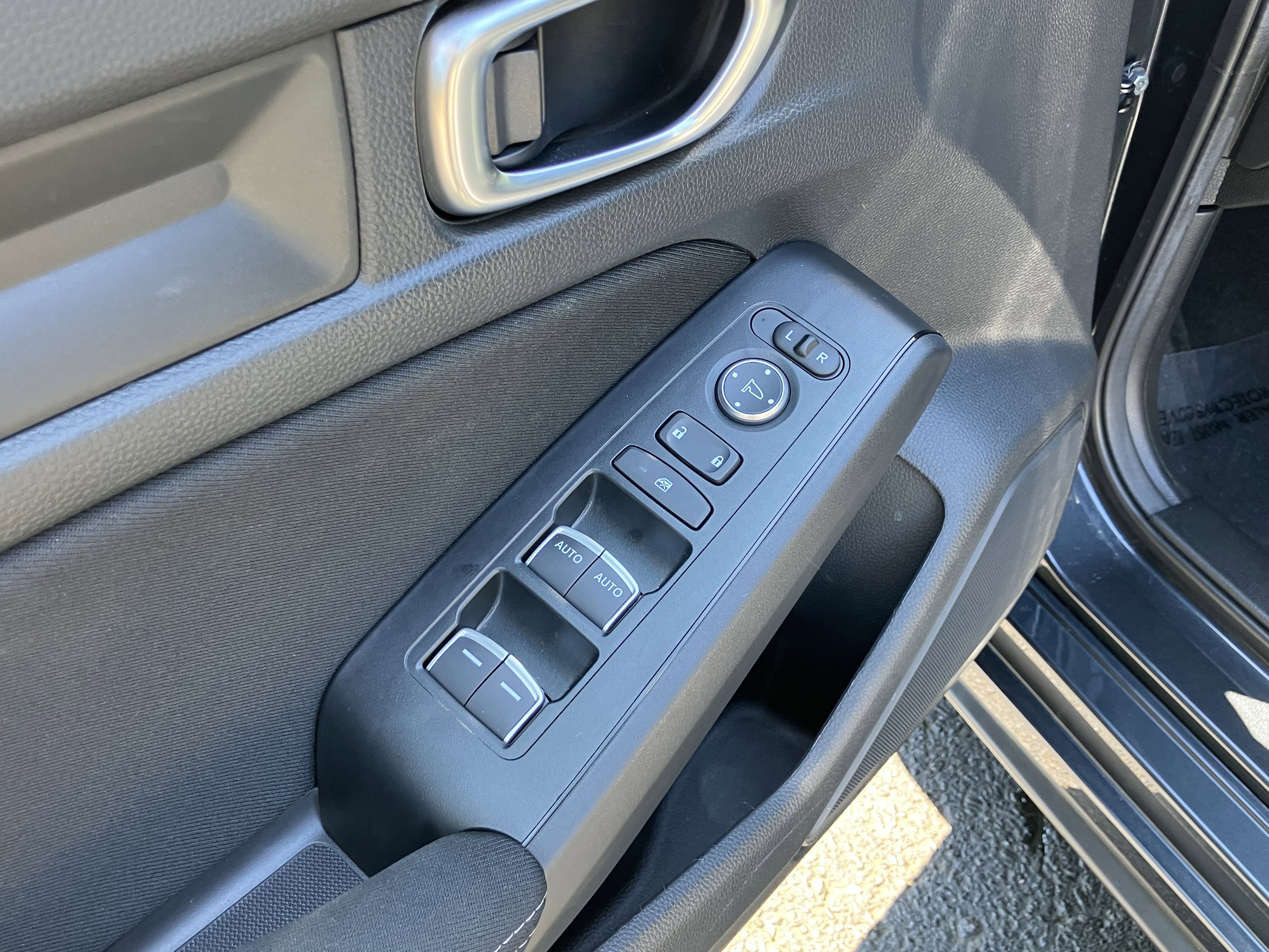 Used 2025 Honda Civic Sport image 15