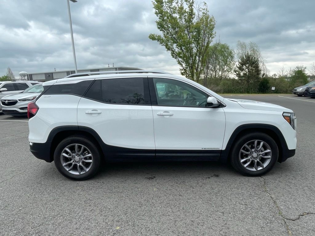 Used 2022 GMC Terrain SLT image 9