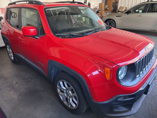 Used 2017 Jeep Renegade Latitude image 1