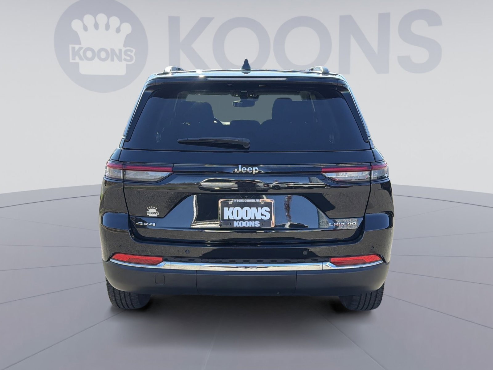 Used 2023 Jeep Grand Cherokee Laredo w/ Luxury Tech Group I image 5