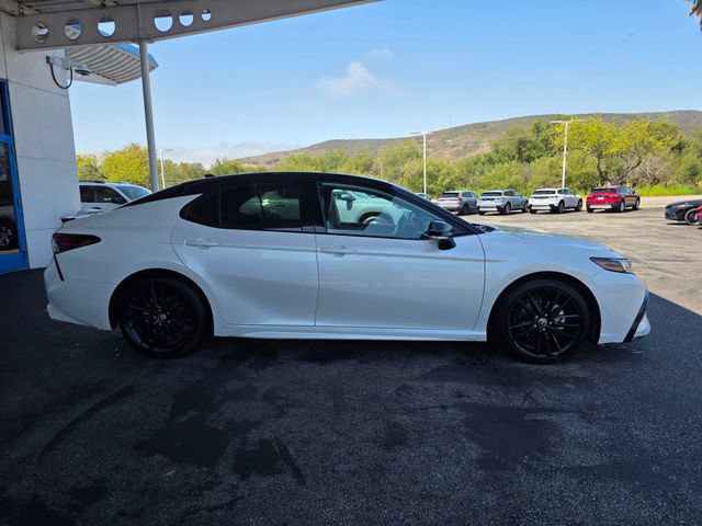 Used 2022 Toyota Camry XSE FWD image 8