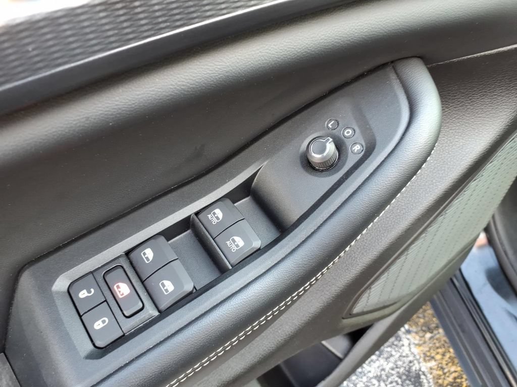 Certified 2024 Jeep Grand Cherokee Altitude AWD/4WD image 7