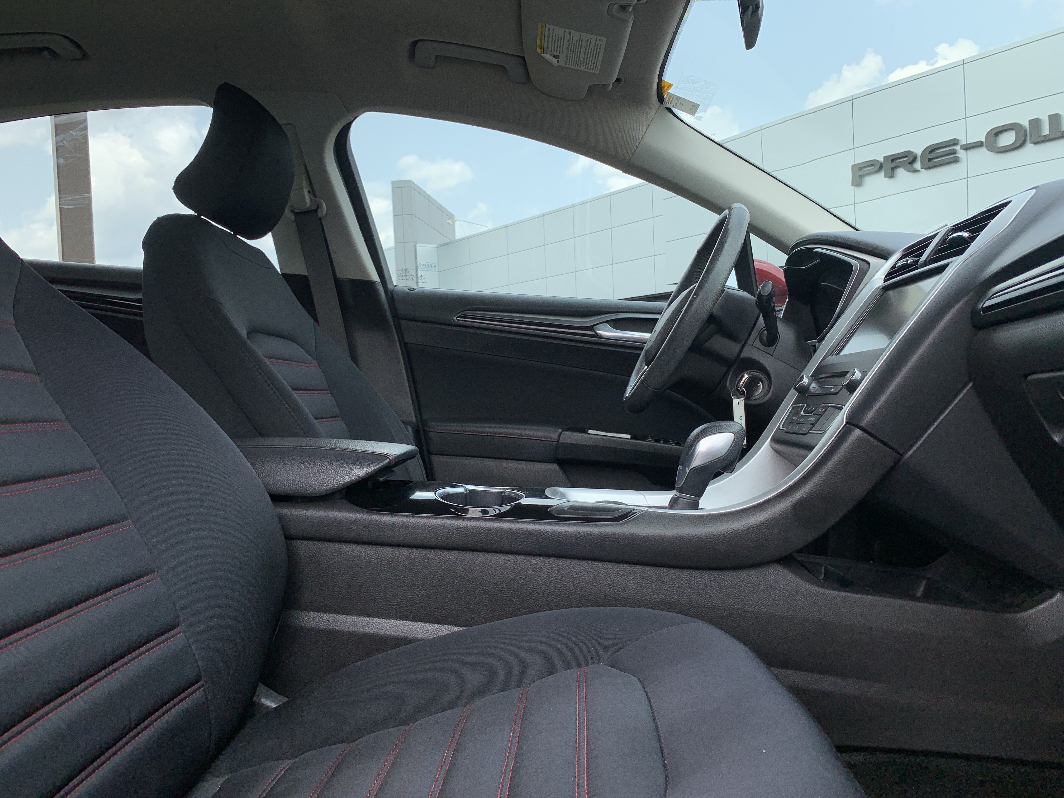 Used 2016 Ford Fusion SE FWD image 35