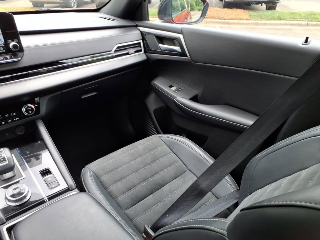 Used 2024 Mitsubishi Outlander SE Black Edition FWD image 24