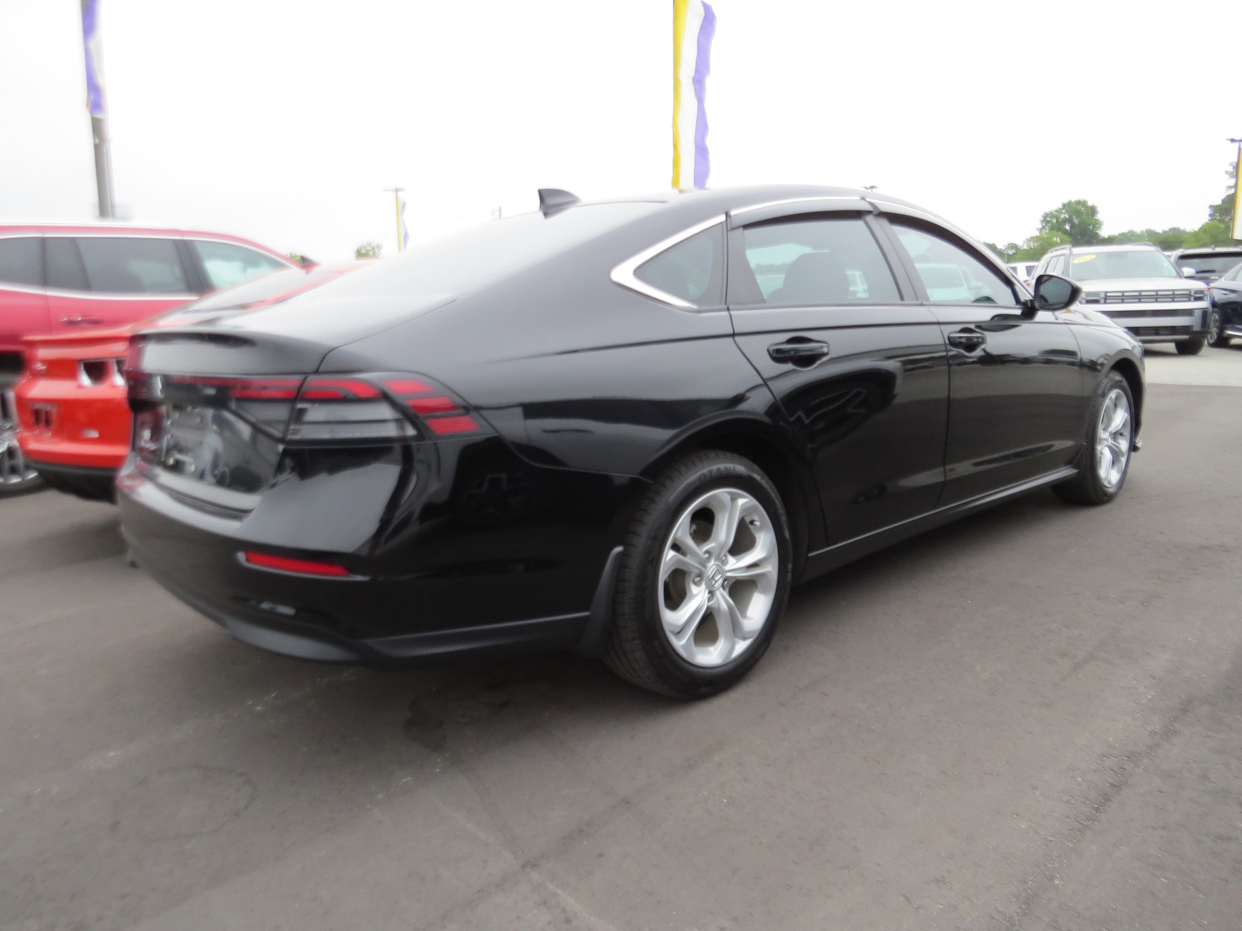 Used 2023 Honda Accord LX image 5