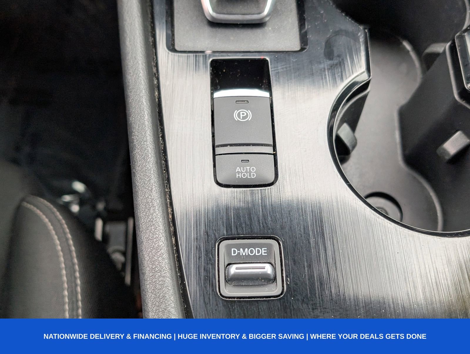 Used 2023 Nissan Rogue S image 33