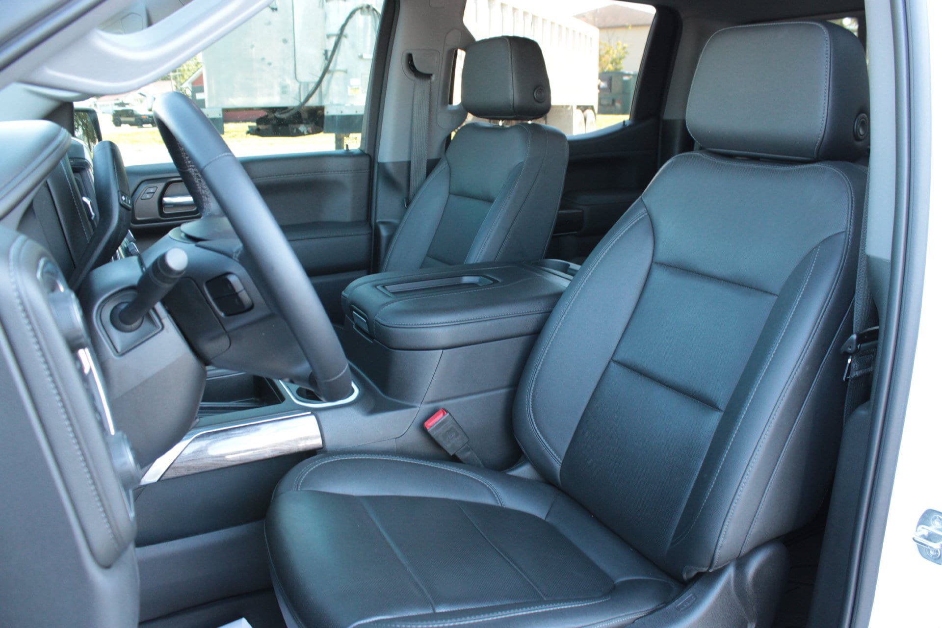Used 2022 Chevrolet Silverado 1500 LTZ w/ LTZ Convenience Package II AWD/4WD image 14