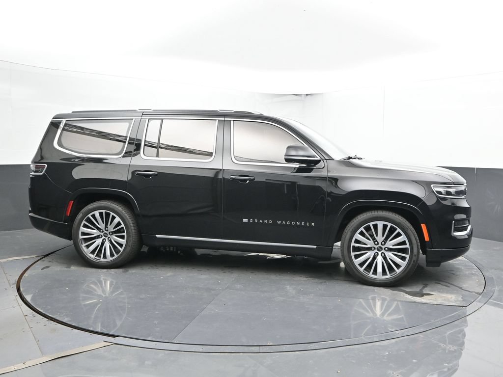 Used 2022 Jeep Grand Wagoneer Series III AWD/4WD image 4