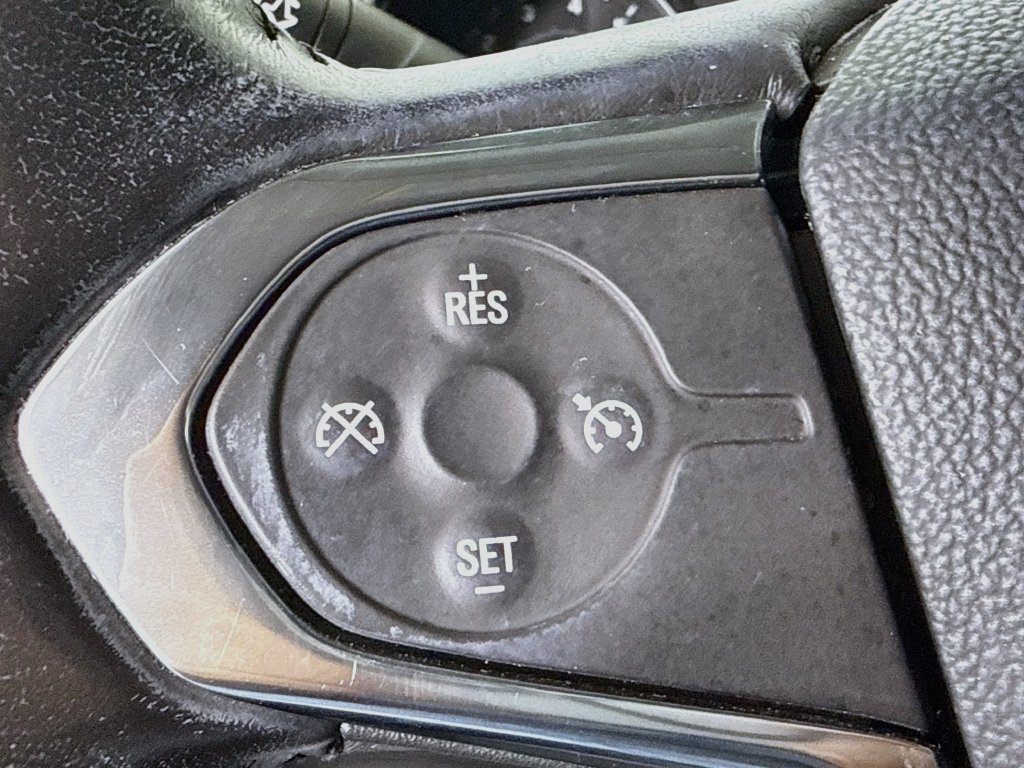 Used 2019 Chevrolet Traverse LT FWD image 13