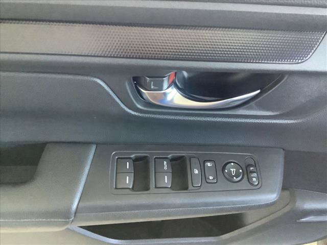 Used 2025 Honda CR-V LX image 12