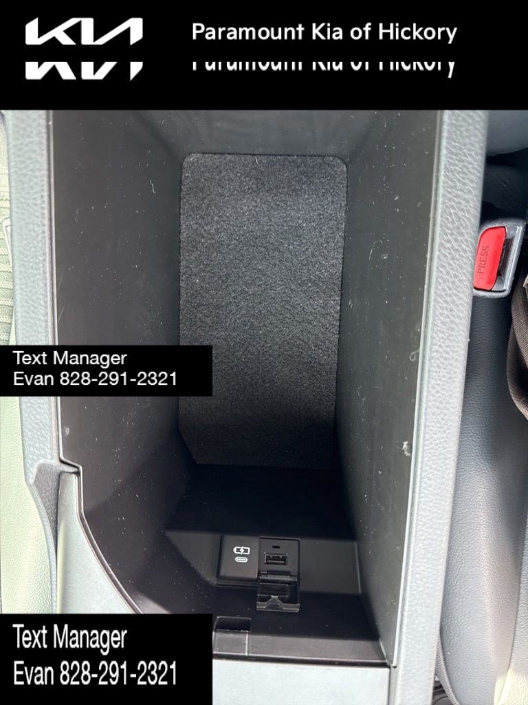 Used 2023 Toyota Camry SE AWD/4WD image 26