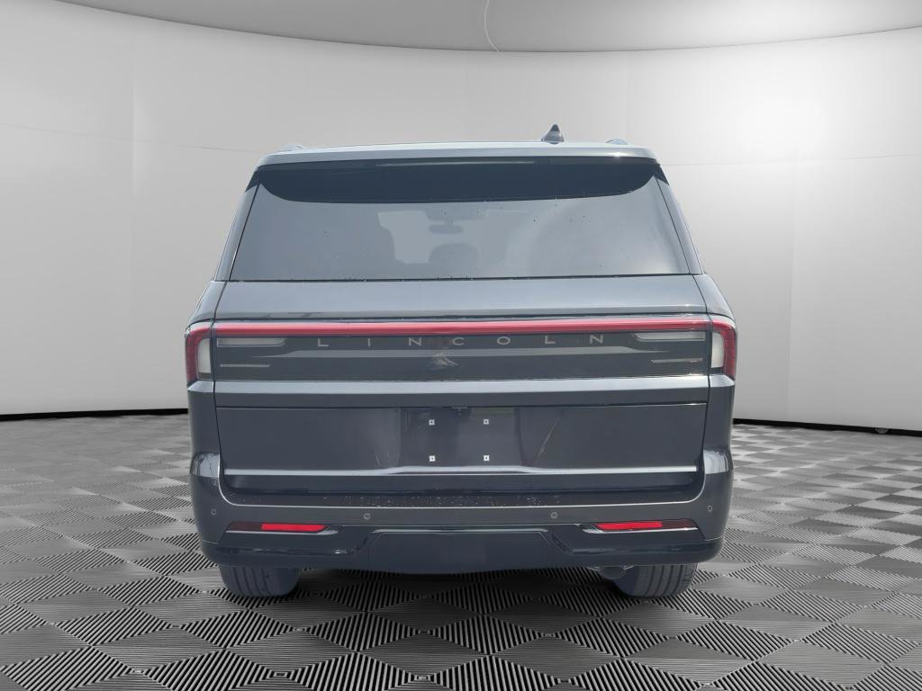 New 2027 Lincoln Navigator Reserve w/ Jet Appearance Package AWD/4WD image 6