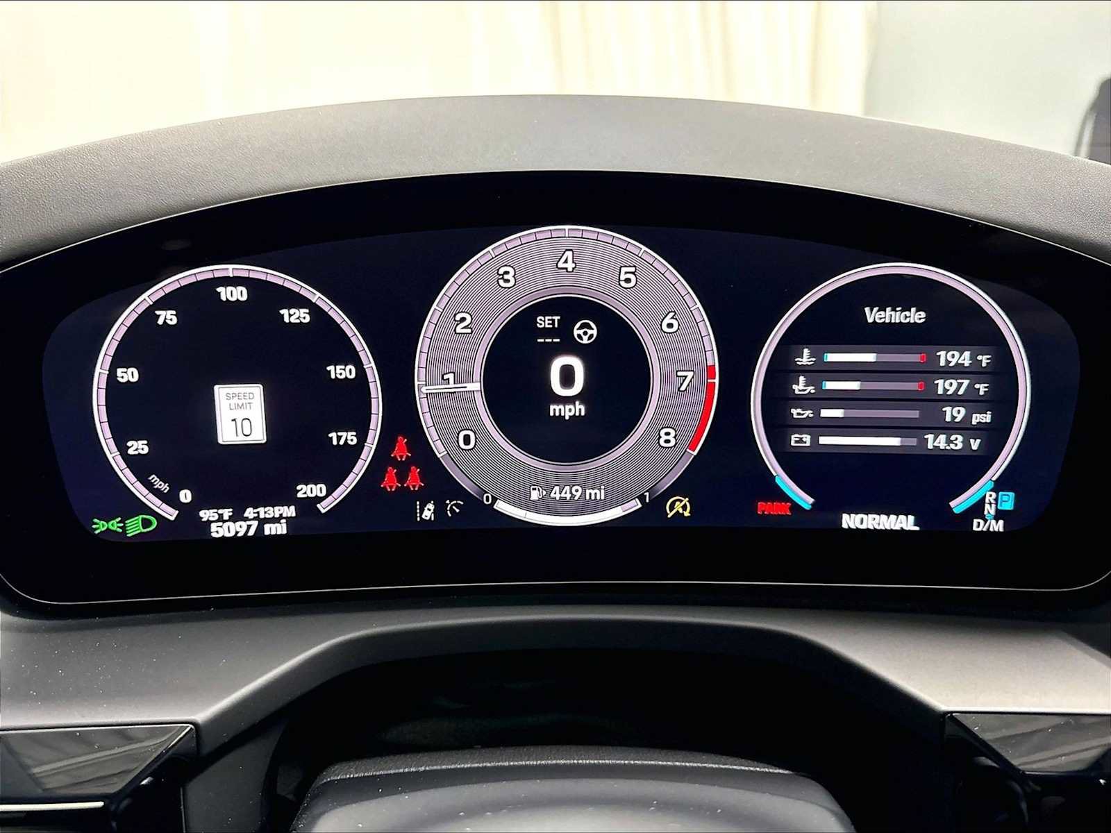Used 2025 Porsche Panamera 4 AWD/4WD image 23