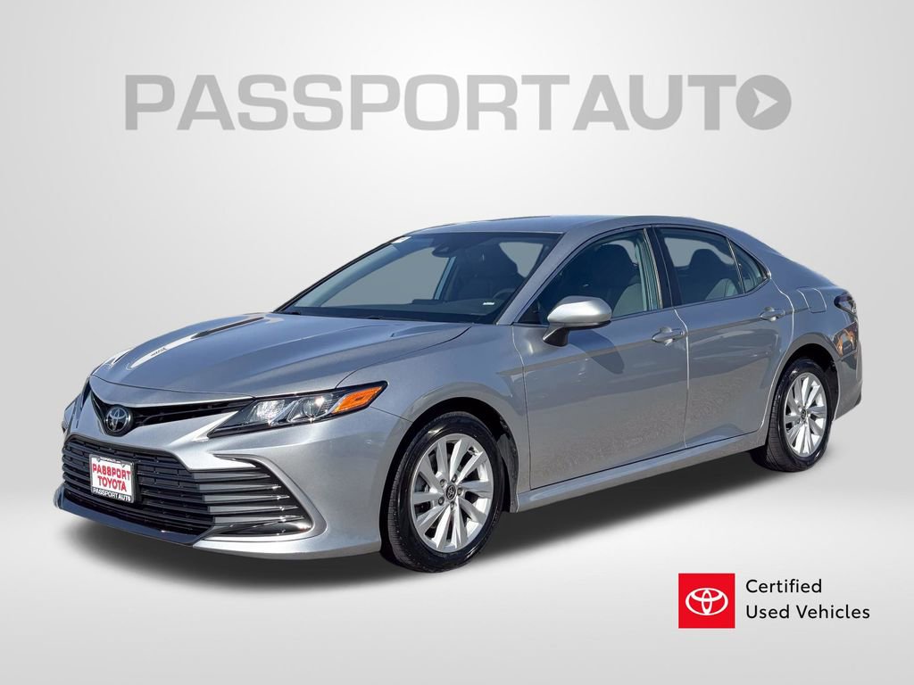 Certified 2023 Toyota Camry LE image 1