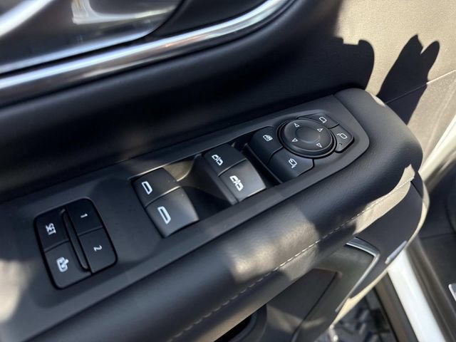 Used 2024 Chevrolet Tahoe Z71 w/ Z71 Off-Road Package image 9