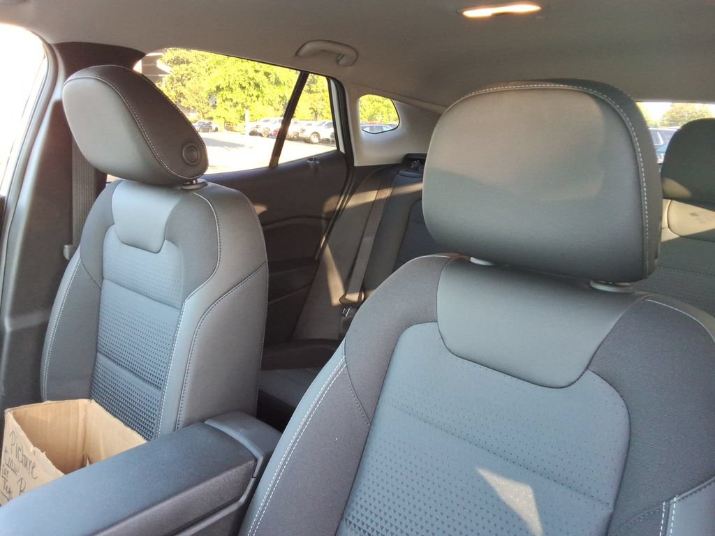 New 2026 Chevrolet Trax LT w/ Driver Confidence Package FWD image 21