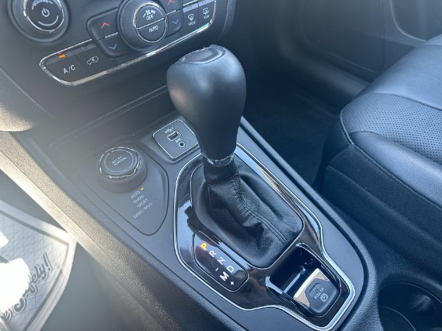 Certified 2023 Jeep Cherokee Altitude Lux AWD/4WD image 22