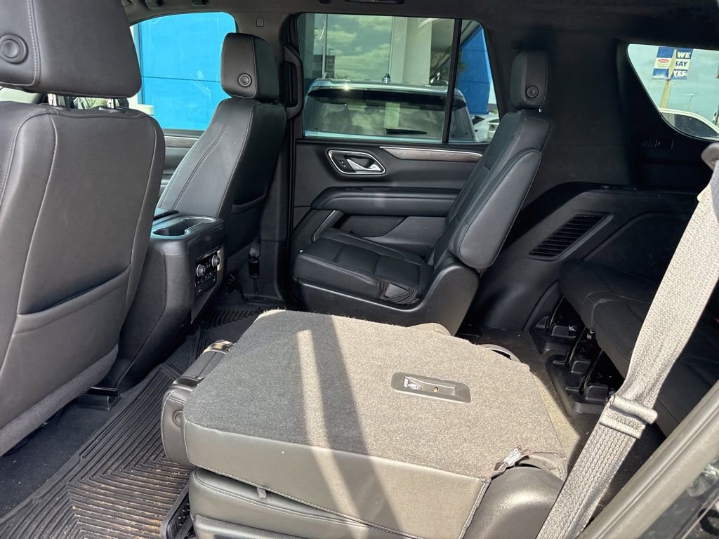 Used 2022 Chevrolet Tahoe Z71 w/ Luxury Package AWD/4WD image 14
