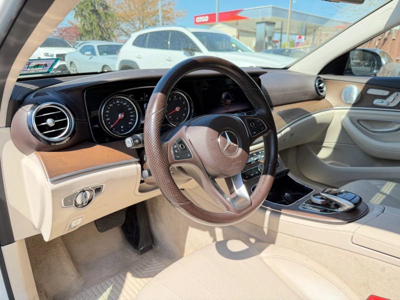 Used 2018 Mercedes-Benz E 400 4MATIC Sedan image 14