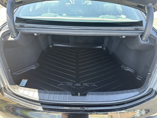 Used 2013 Hyundai Azera w/ Technology Pkg FWD image 14