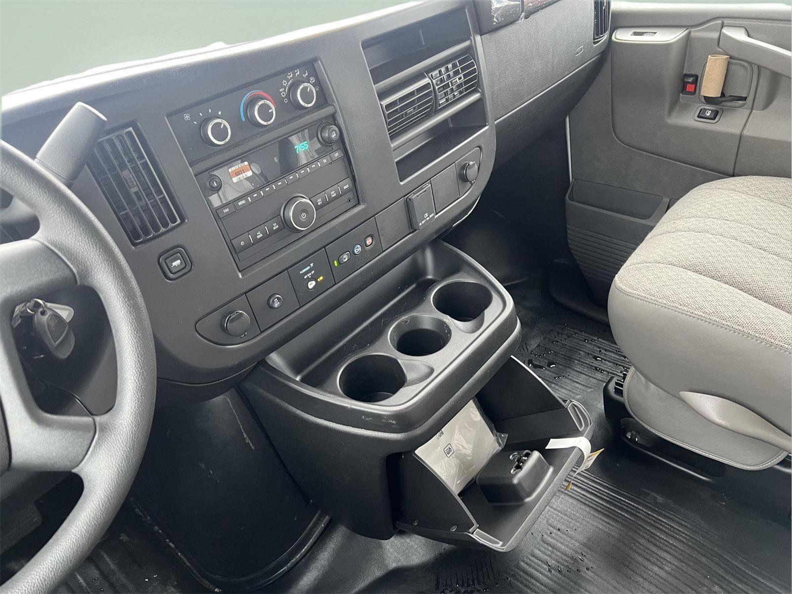 New 2025 Chevrolet Express 3500 w/ Power Convenience Package image 21