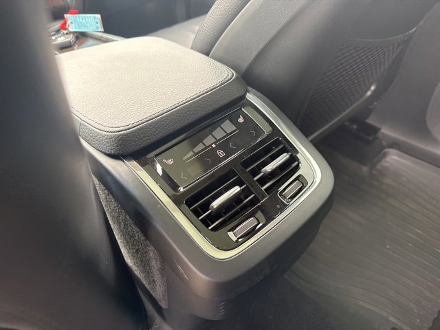 Used 2018 Volvo XC90 T6 Momentum w/ Convenience Package image 14