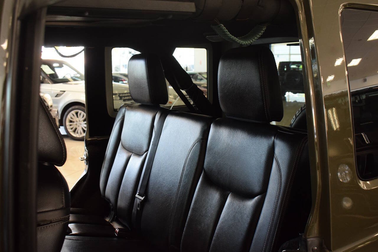 Used 2015 Jeep Wrangler Unlimited Sahara w/ Dual Top Group AWD/4WD image 59