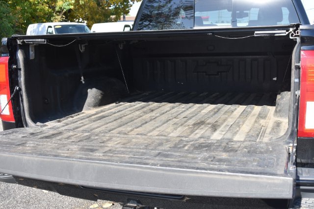 Used 2018 Chevrolet Silverado 1500 LTZ Z71 w/ LTZ Plus Package AWD/4WD image 19