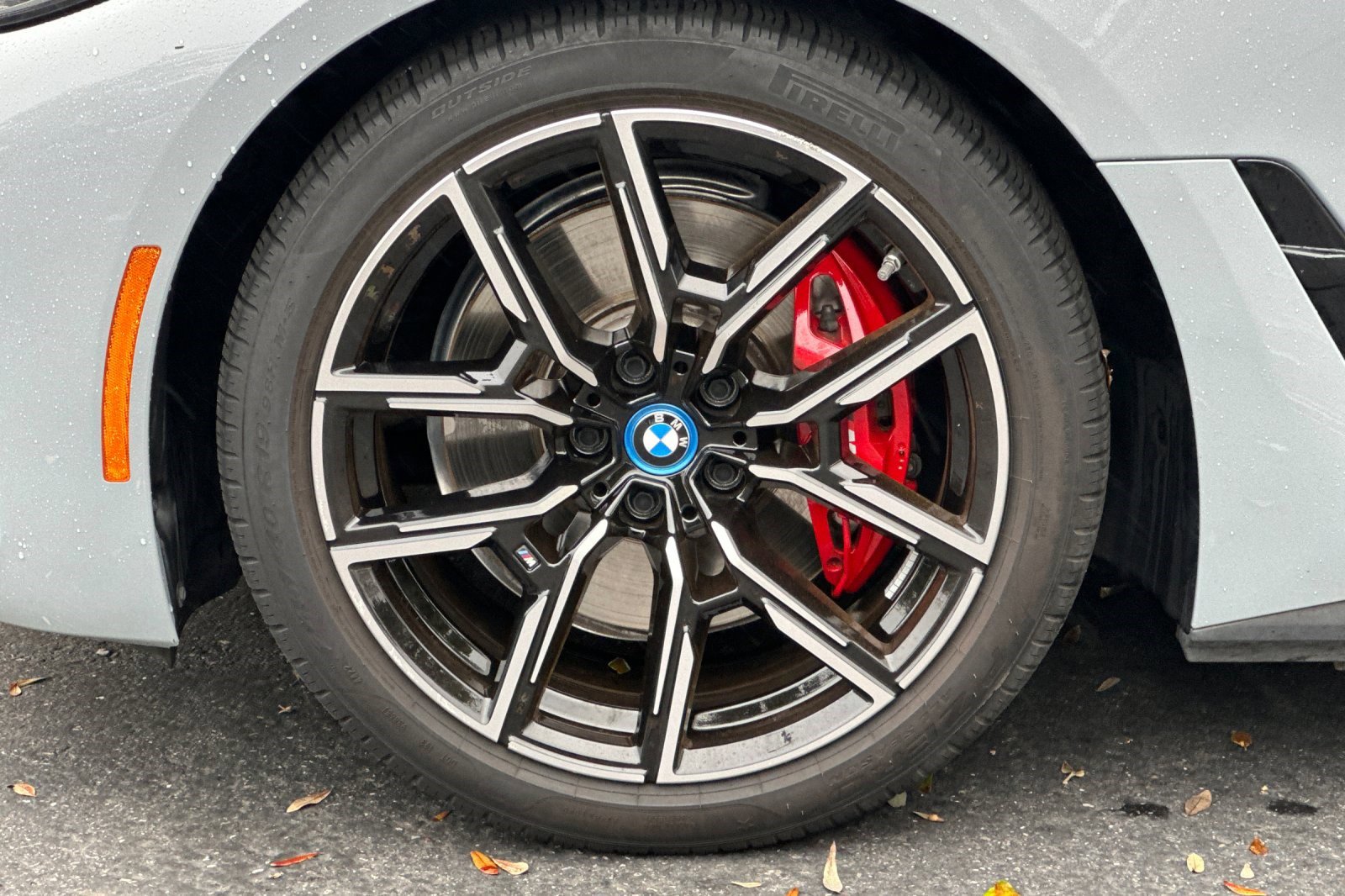 Used 2023 BMW i4 eDrive40 w/ M Sport Package image 37