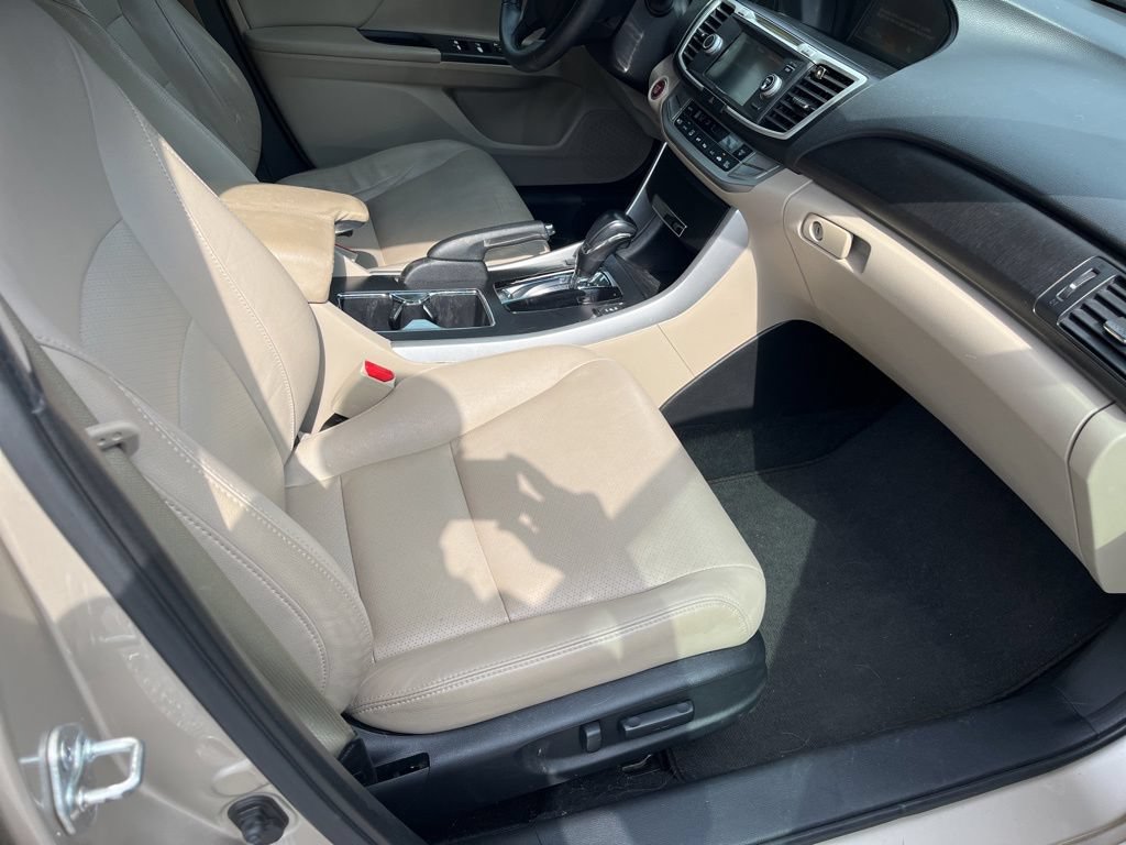 Used 2013 Honda Accord EX-L image 32
