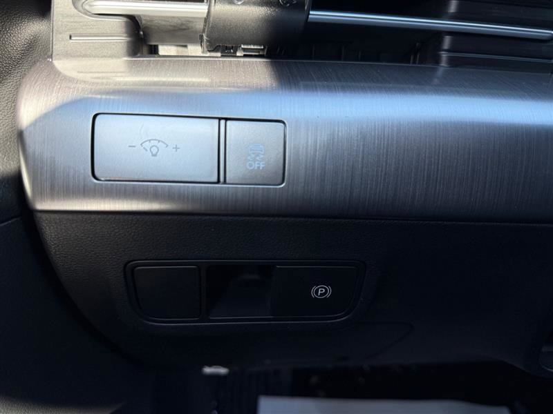 Used 2024 Hyundai Kona SEL FWD image 31