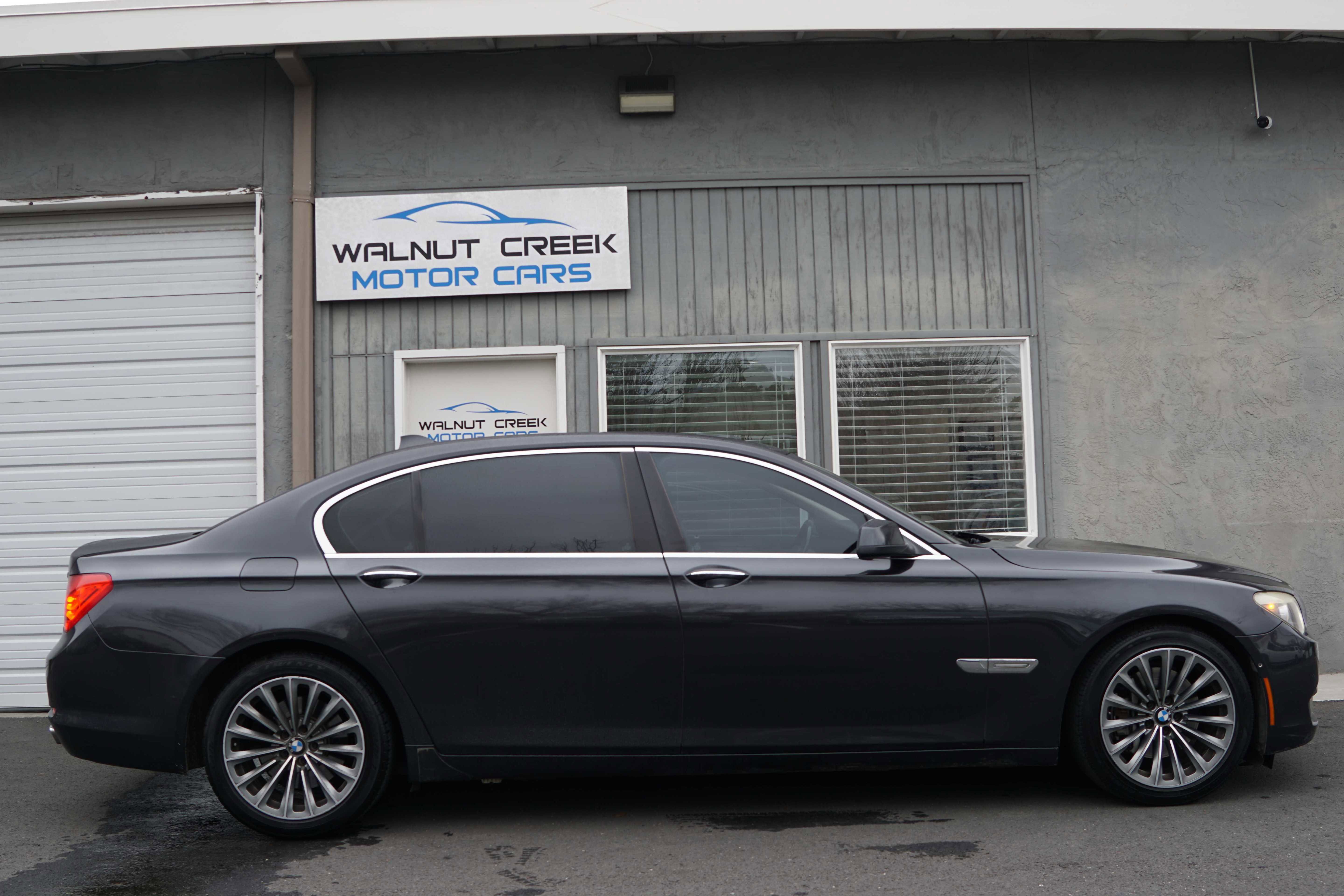 Used 2012 BMW 740Li image 21