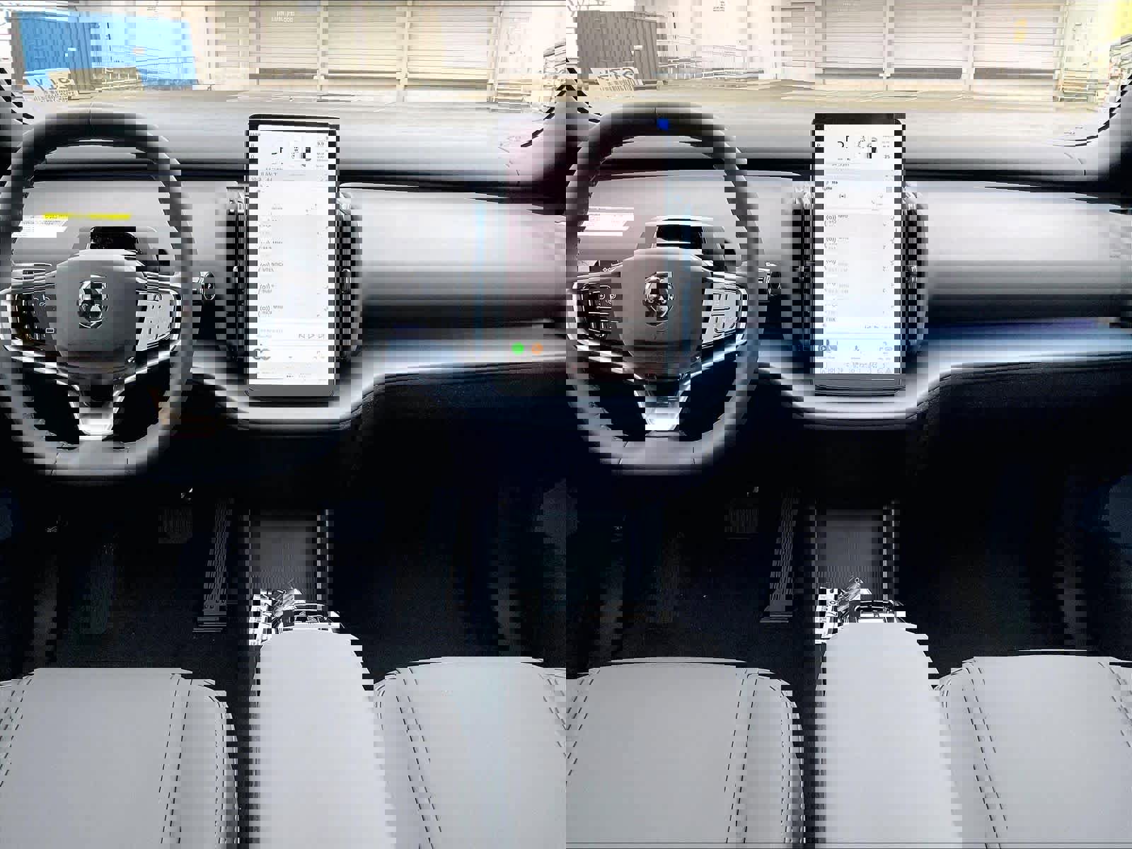 New 2026 Volvo EX30 Plus w/ Protection Package Premier image 9