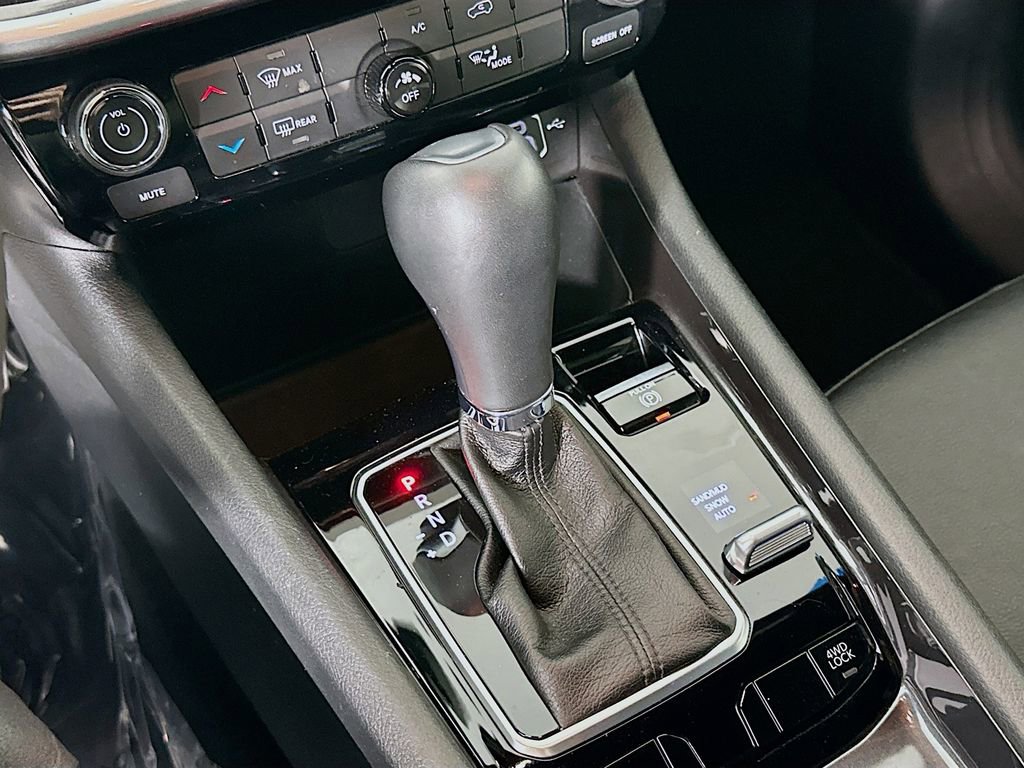 Certified 2024 Jeep Compass Latitude image 25