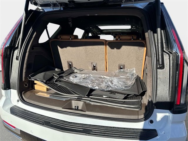 New 2026 Cadillac Escalade Luxury w/ Touring Package image 5