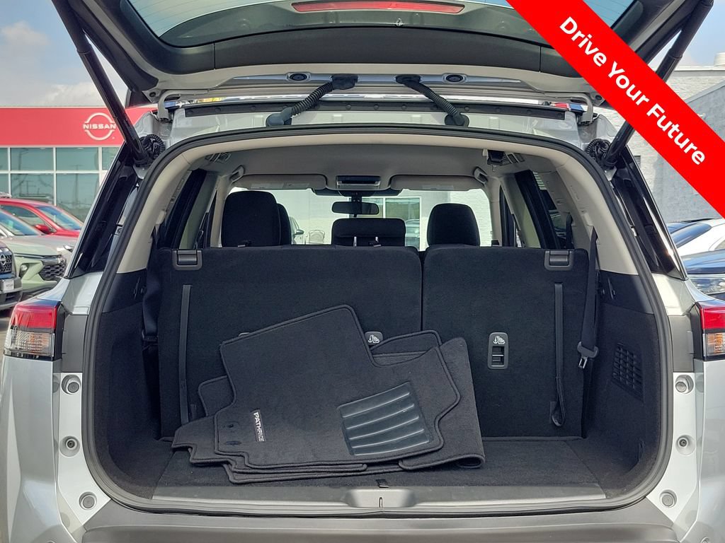 Certified 2025 Nissan Pathfinder SV FWD image 23