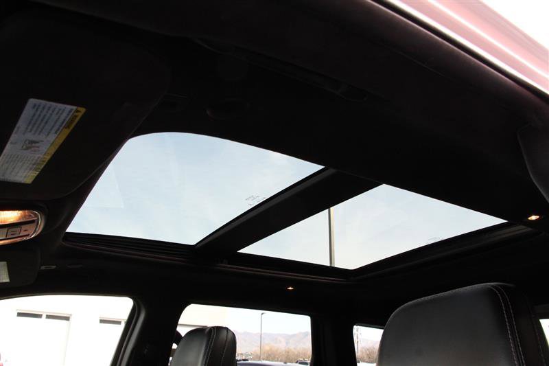 Used 2017 Jeep Grand Cherokee SRT image 18