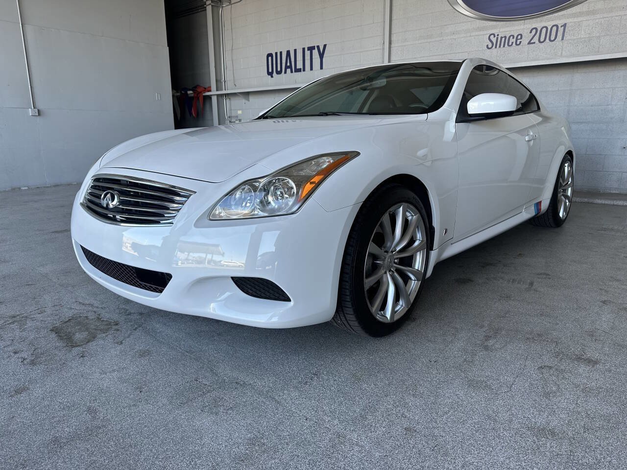 Used 2009 INFINITI G37 Journey w/ Premium Pkg image 6