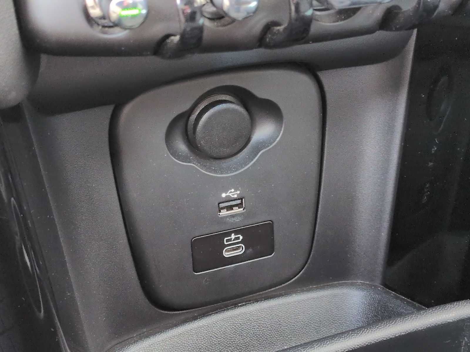 Used 2024 MINI Cooper SE FWD image 33