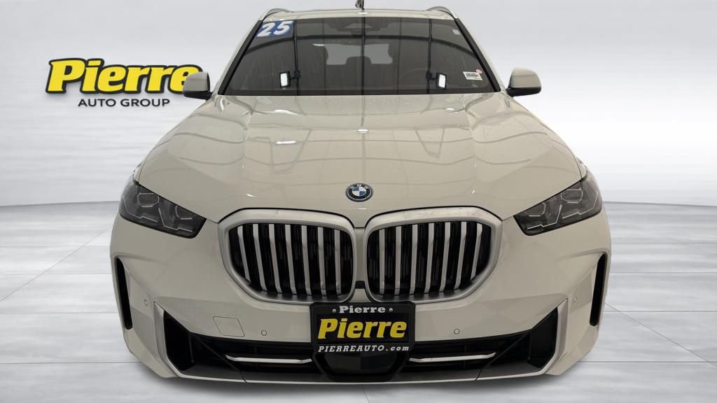 Used 2025 BMW X5 xDrive50e image 11