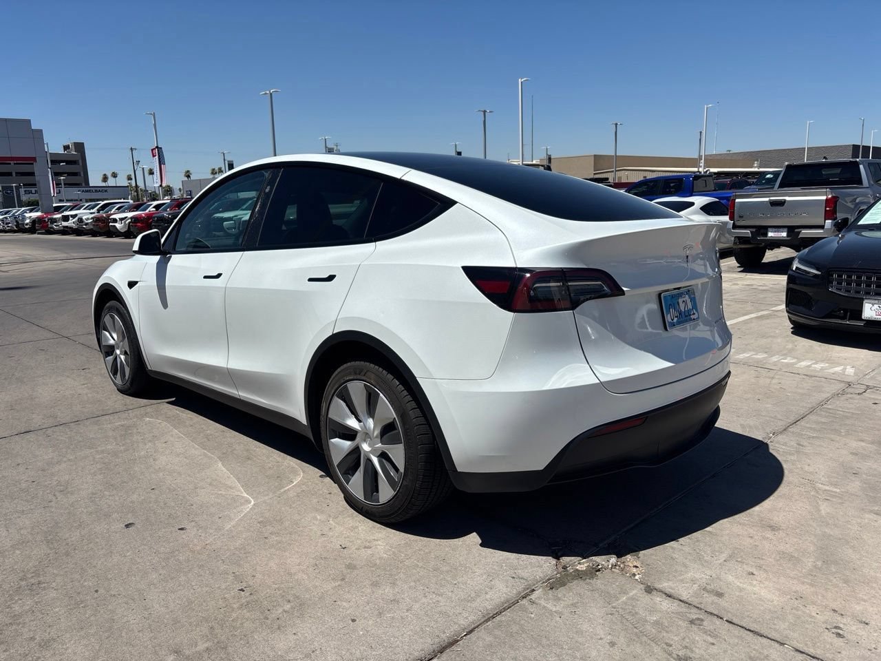 Used 2023 Tesla Model Y Long Range AWD/4WD image 4
