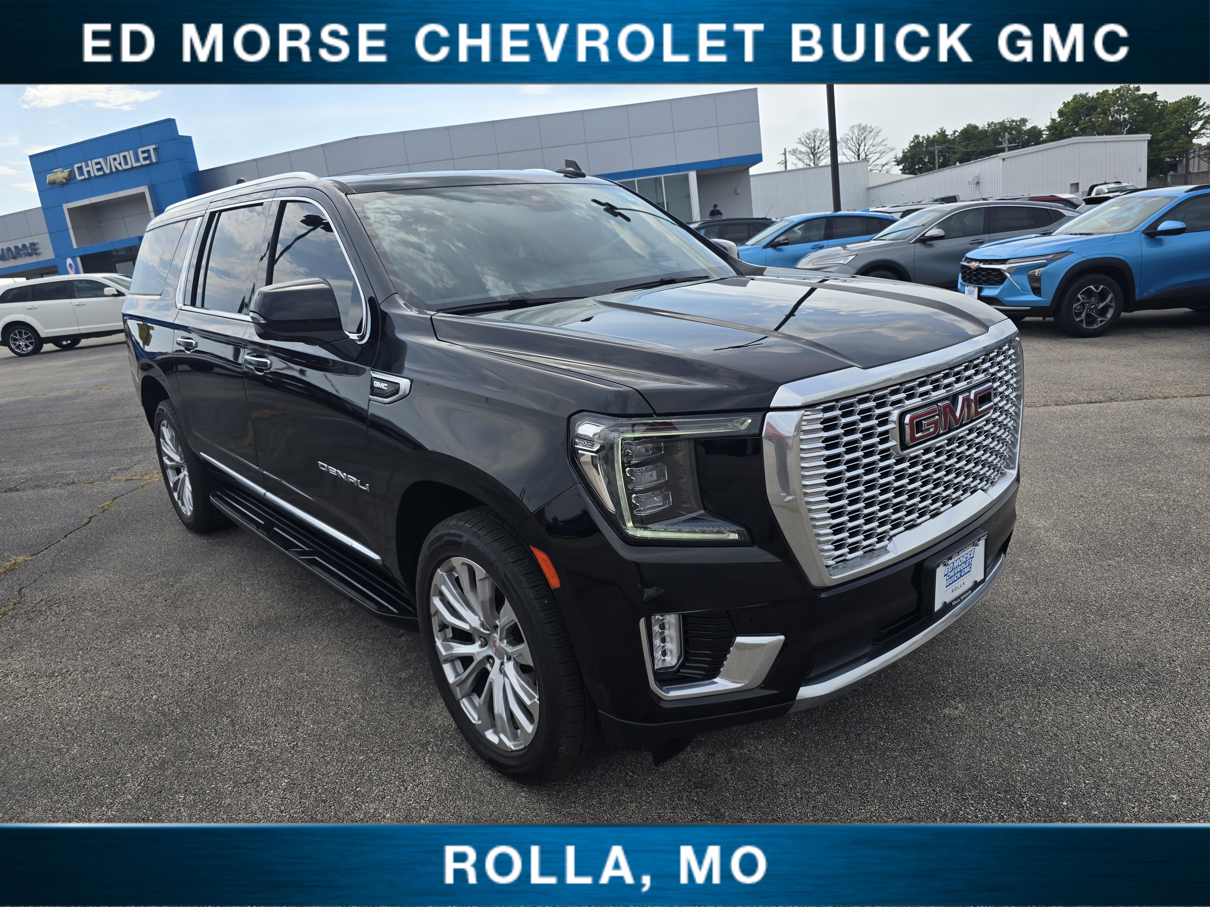 Used 2023 GMC Yukon XL Denali w/ Max Trailering Package image 1