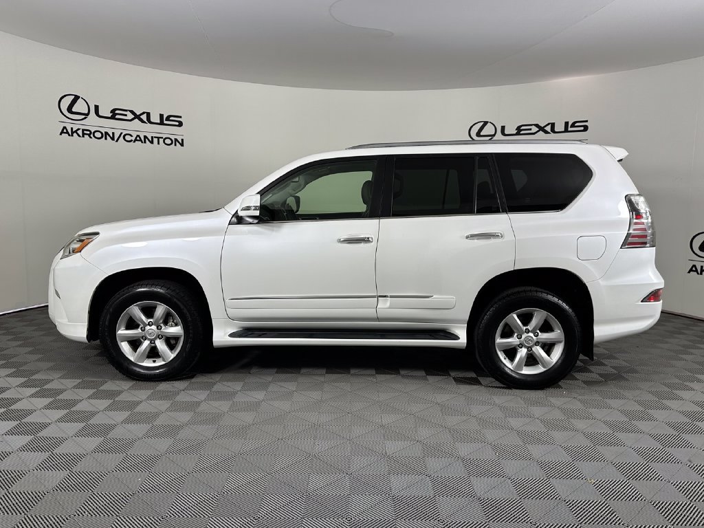 Used 2015 Lexus GX 460 w/ Navigation Package AWD/4WD image 10