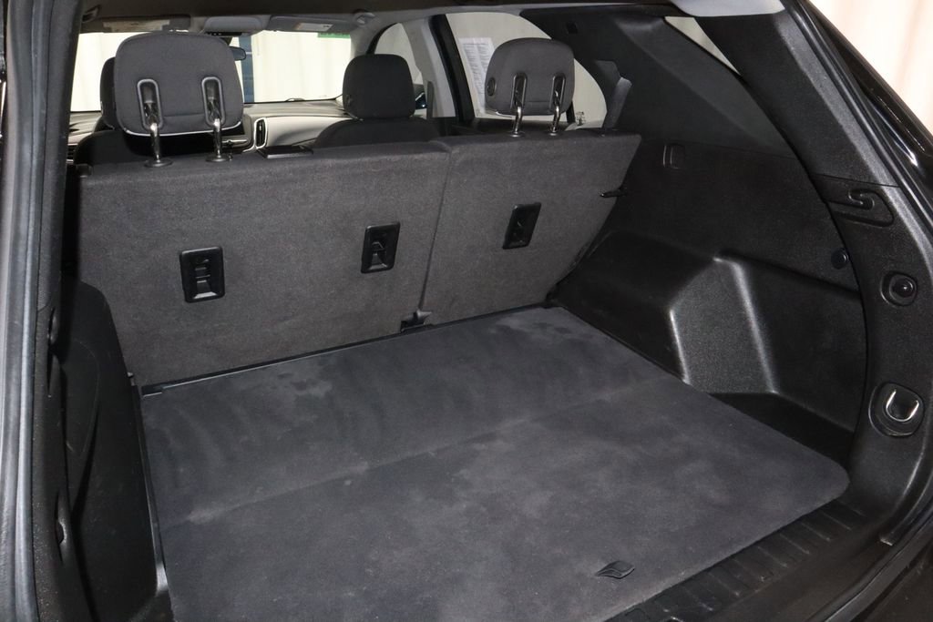 Used 2020 Chevrolet Equinox LS image 18