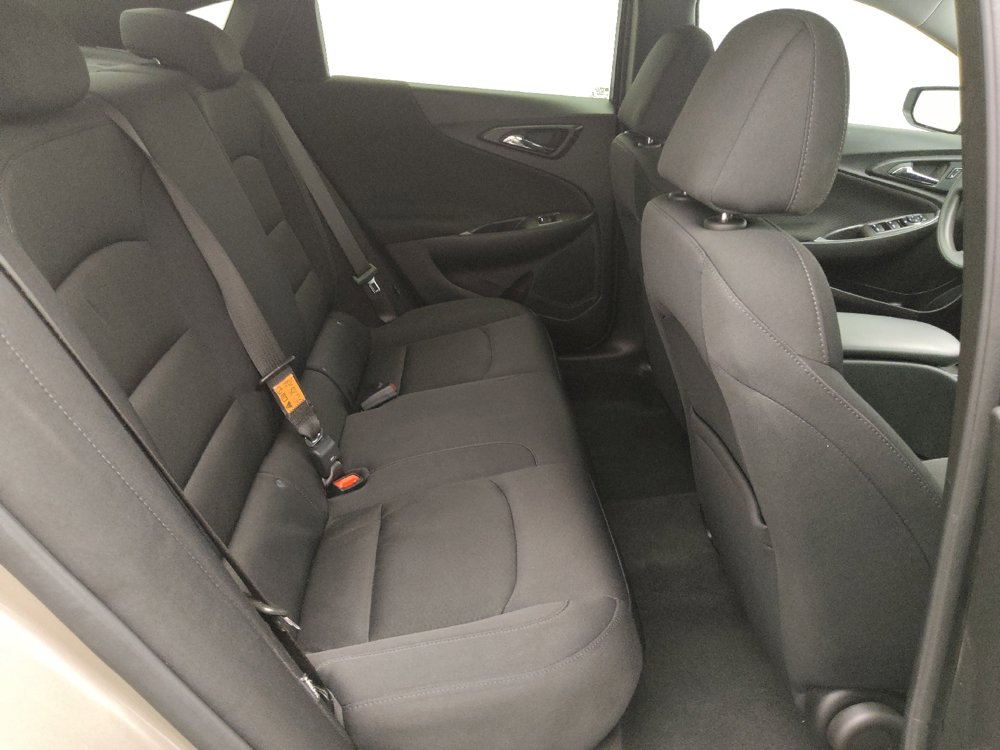 Used 2025 Chevrolet Malibu LS FWD image 19
