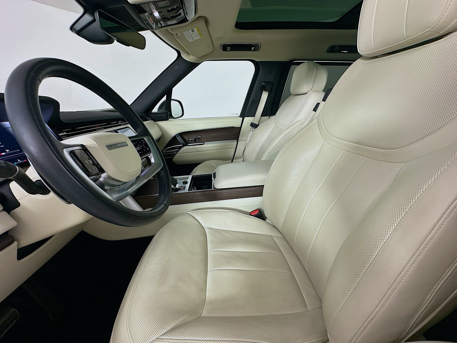 Used 2023 Land Rover Range Rover Long Wheelbase SE AWD/4WD image 33