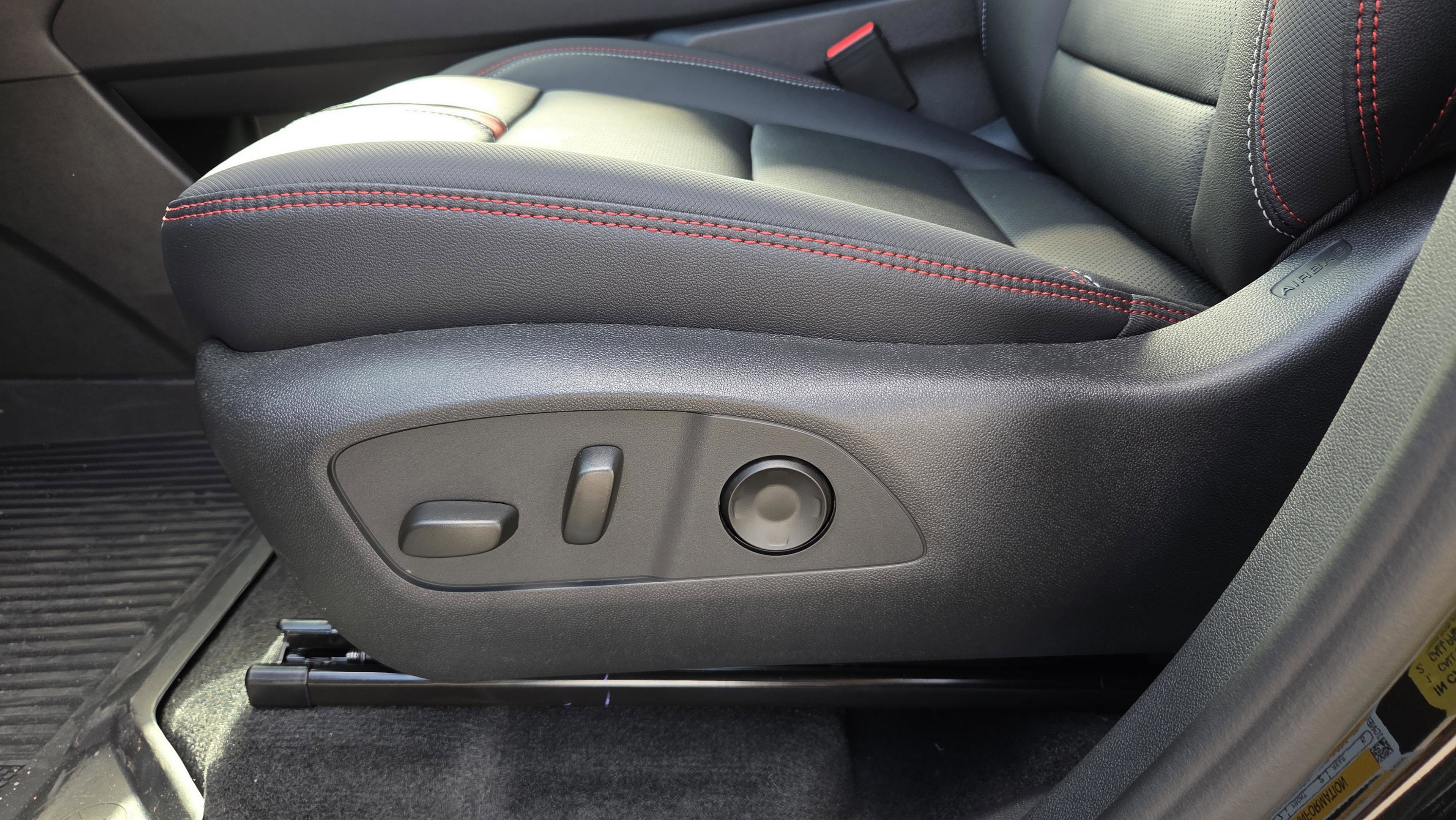 New 2026 Chevrolet Traverse RS w/ LPO, Floor Liner Package image 17