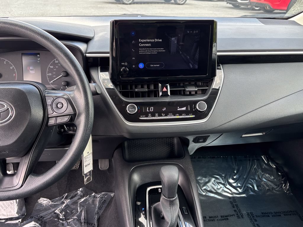 Used 2025 Toyota Corolla LE FWD image 21