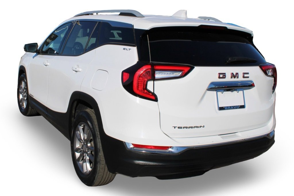 Used 2024 GMC Terrain SLT image 7