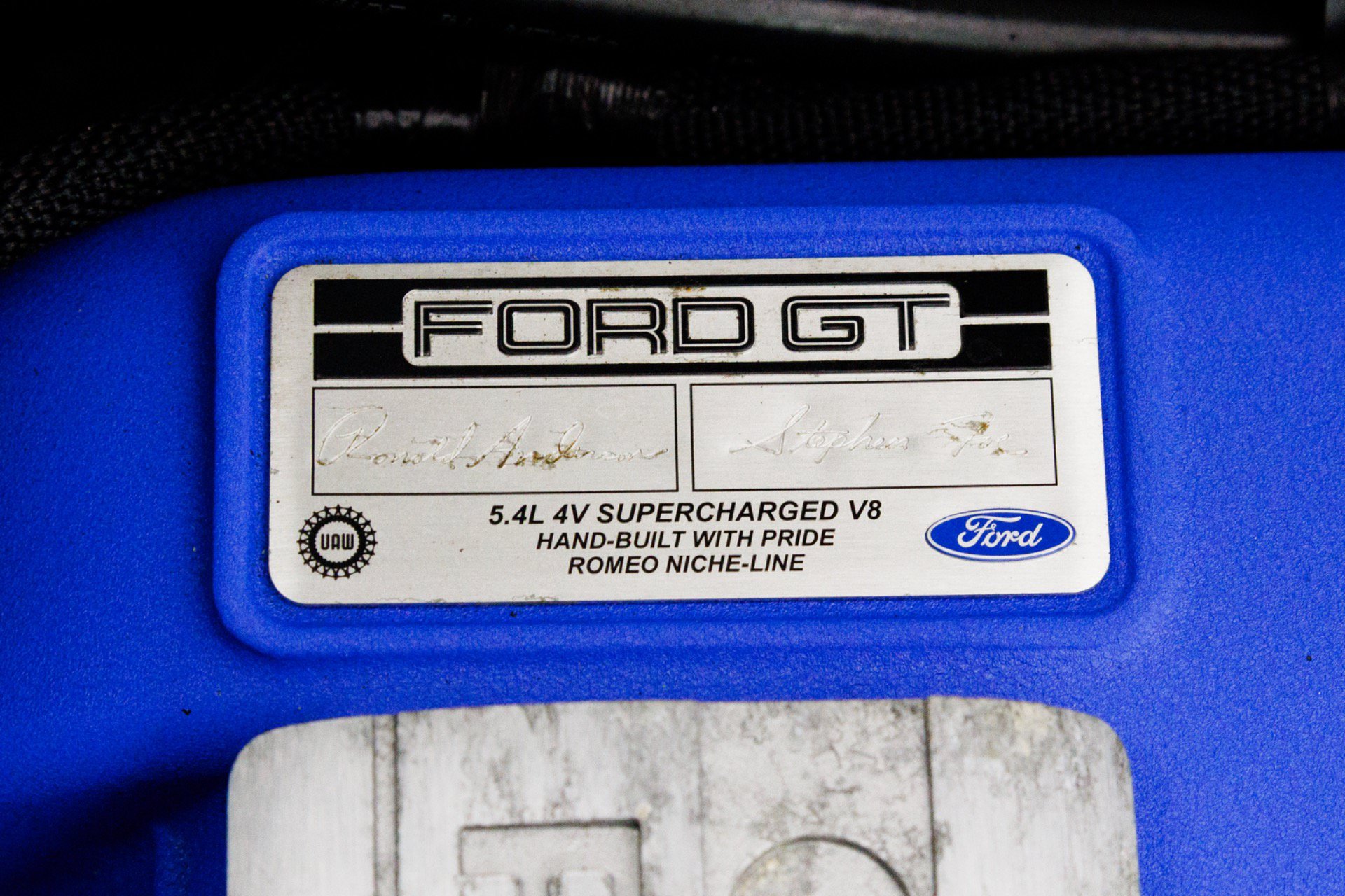 Used 2006 Ford GT RWD image 90